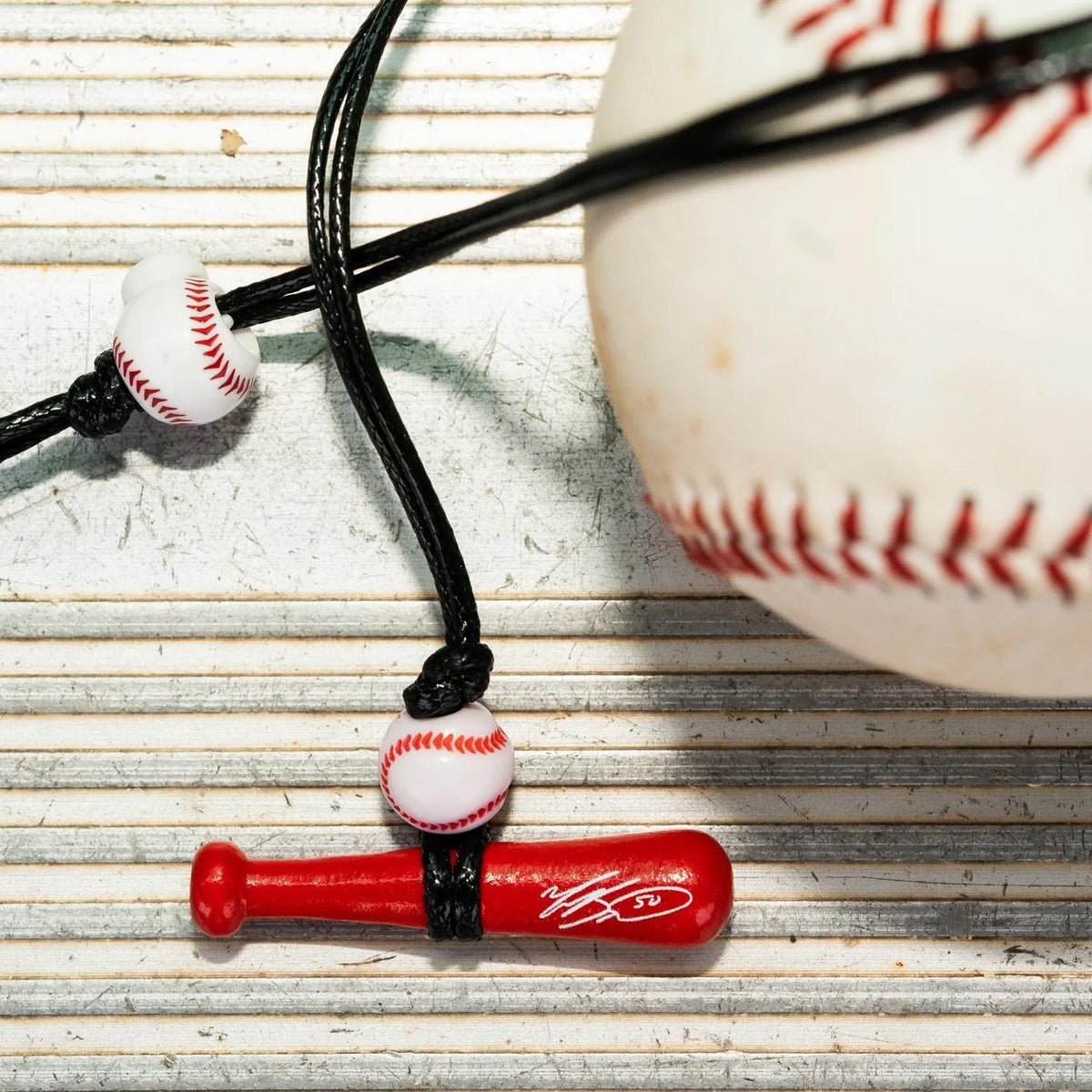 ムーキー ベッツ All Star Necklace 赤 黒 Mookie Betts Game Day Red All Star Signature Necklace – Nashville